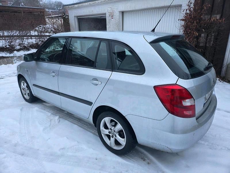 Gebraucht Skoda Fabia 105 PS (77 kW) 2010 Silber Kombi