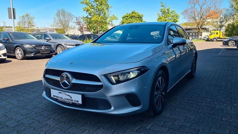 Gebraucht Mercedes A200 163 PS (119 kW) 2021 Silber Limousine
