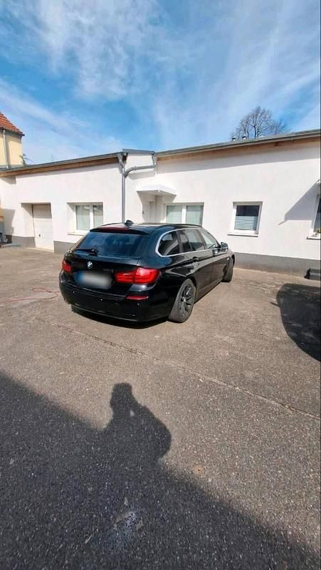 Second-hand BMW 520 184 CP (135 kW) 2012 Negru Break