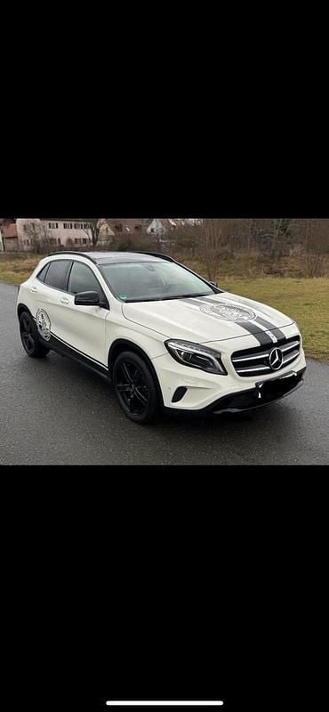 Gebraucht Mercedes GLA200 156 PS (114 kW) 2016 Weiß SUV