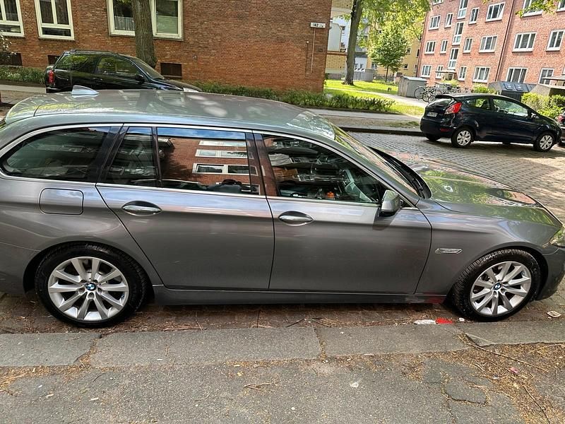 Używany BMW 530 258 KM (189 kW) 2015 Szary Kombi