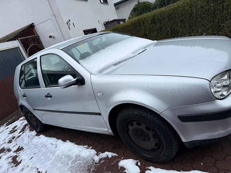 Gebraucht VW Golf IV 2003 Silber Limousine