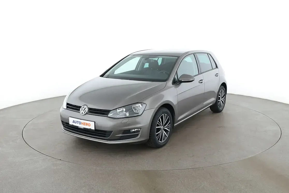 Gebraucht VW Golf VII Allstar 2016 Limousine