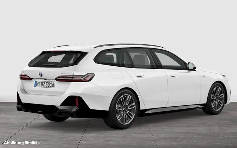 Gebraucht BMW 520 Comfort Edition 197 PS (144 kW) 2025 Weiß Kombi