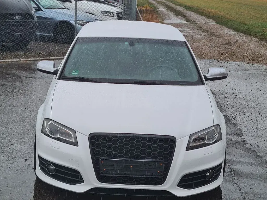 Gebraucht Audi S3 Sport 265 PS (194 kW) 2011 Weiß Kleinwagen