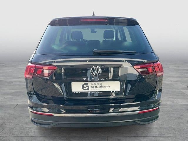 Gebraucht VW Tiguan Active 150 PS (110 kW) 2022 Schwarz SUV