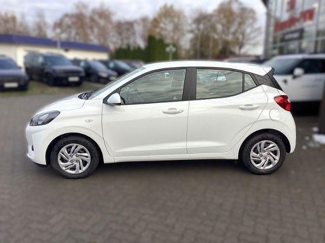 Neu Hyundai i10 Select 63 PS (46 kW) 2025 Weiss Kleinwagen