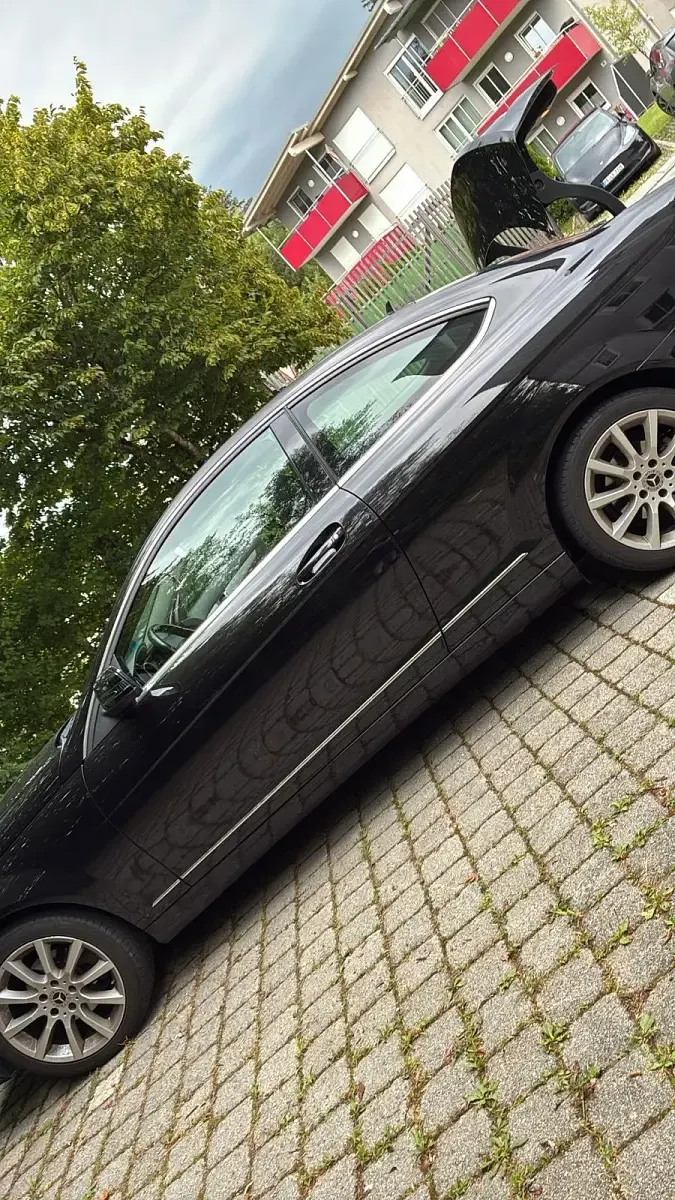 Gebraucht Mercedes C180 156 PS (114 kW) 2014 Schwarz Coupé