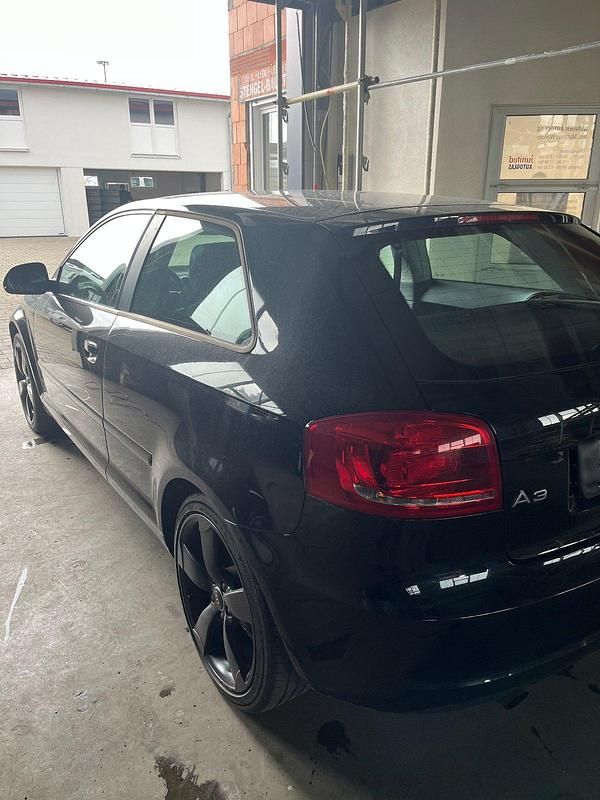 Second-hand Audi A3 102 CP (75 kW) 2009 Negru Hatchback