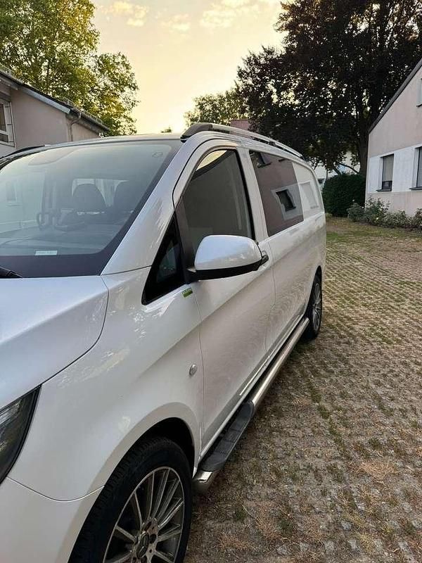 Weiß Gebraucht 2015 Mercedes Vito Van / Kleinbus | 15.000 € (Fairer Preis) - Bild 1/4