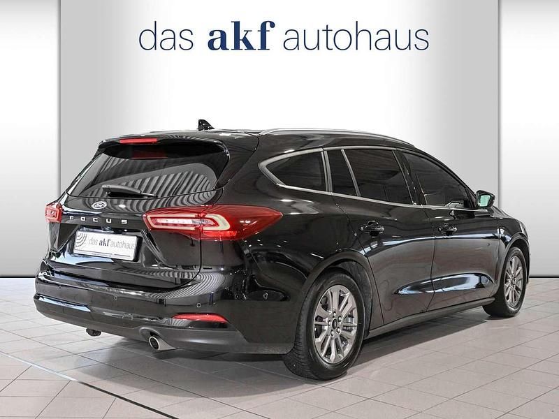 Gebraucht Ford Focus Titanium 116 PS (85 kW) 2024 Obsidianschwarz metallic Kombi
