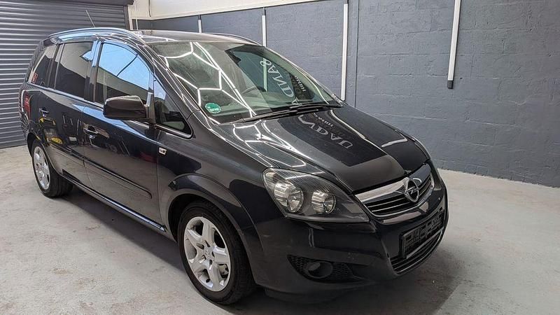 Schwarz Gebraucht 2014 Opel Zafira Family Limousine | 2.990 € (Fairer Preis) - Bild 1/4