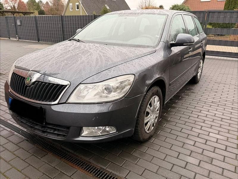 Gebraucht Skoda Octavia 122 PS (89 kW) 2009 Grau Kombi