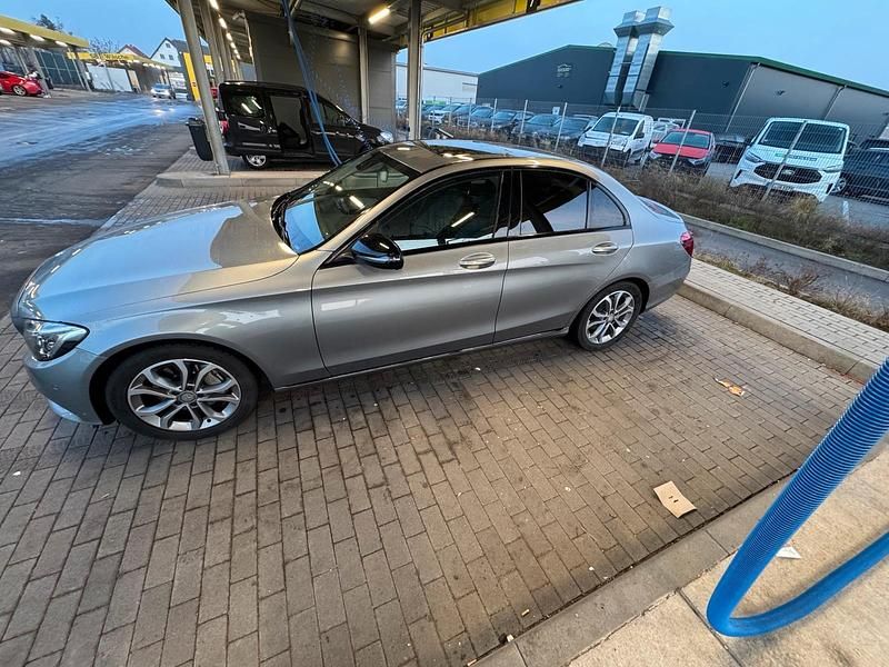 Gebraucht Mercedes E250 204 PS (150 kW) 2016 Grau Limousine