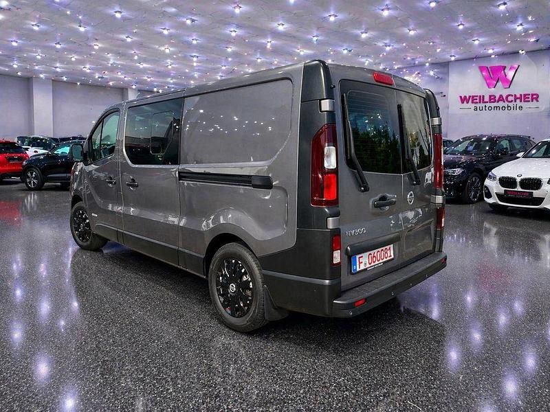 Gebraucht Nissan NV300 Comfort 125 PS (91 kW) 2017 Grau Van