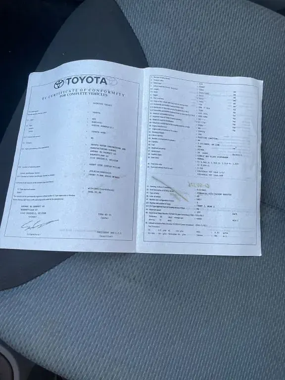 Gebraucht Toyota Aygo 68 PS (50 kW) 2006 Silber Kleinwagen