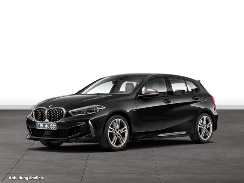 Gebraucht 2024 BMW M135 Comfort Edition Kleinwagen | 42.039 € (Fairer Preis) - Bild 1/4