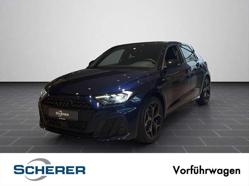 Navarrablau metallic Gebraucht 2025 Audi A1 S-Line Limousine | 29.480 € (Teuer) - Bild 1/4