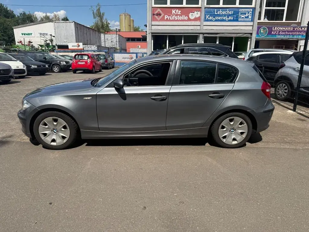 Gebraucht BMW 116 Advantage 122 PS (89 kW) 2009 Grau Kleinwagen