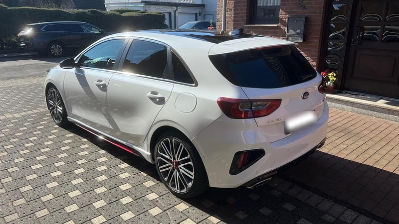 Gebraucht Kia Ceed GT GT 204 PS (150 kW) 2021 Weiß Kleinwagen