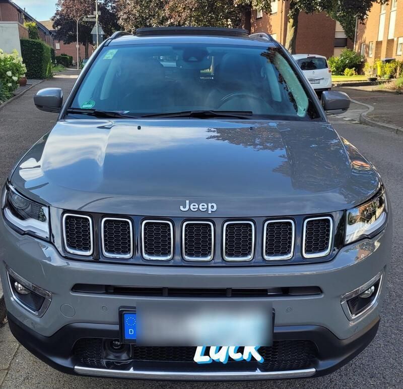 Grau Gebraucht 2020 Jeep Compass Limited SUV | 17.500 € (Guter Preis) - Bild 1/4