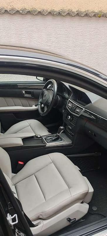 Gebraucht 2009 Mercedes E220 Avantgarde Limousine | 9.500 € (Teuer) - Bild 1/4