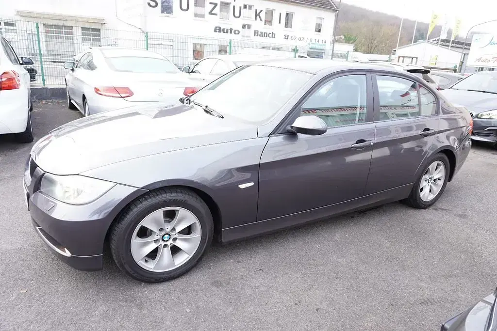 Gebraucht BMW 320 Advantage 150 PS (110 kW) 2006 Grau Limousine