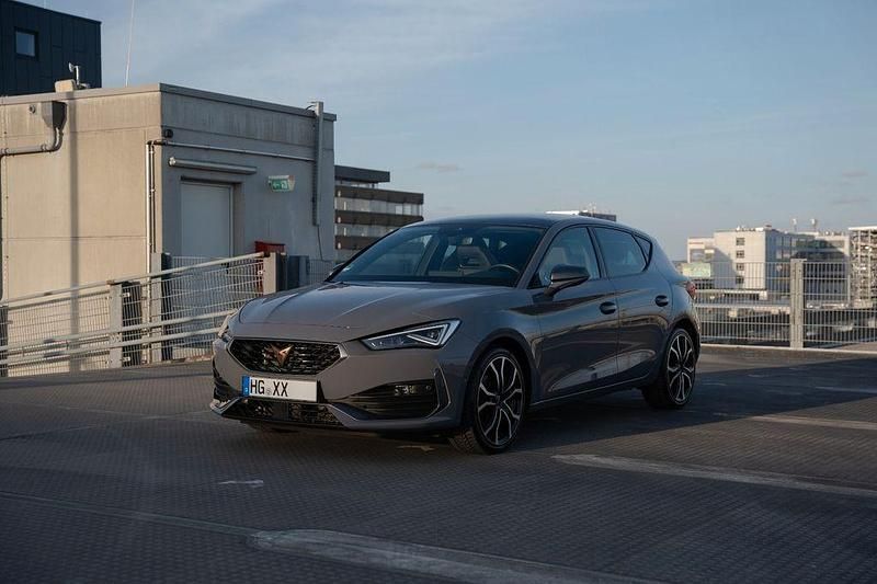 Gebraucht Cupra Leon 150 PS (110 kW) 2023 Grau Limousine