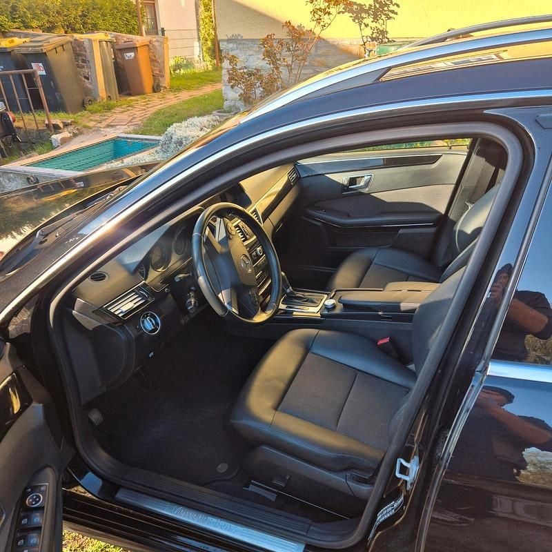 Gebraucht Mercedes E220 170 PS (125 kW) 2010 Schwarz Kombi