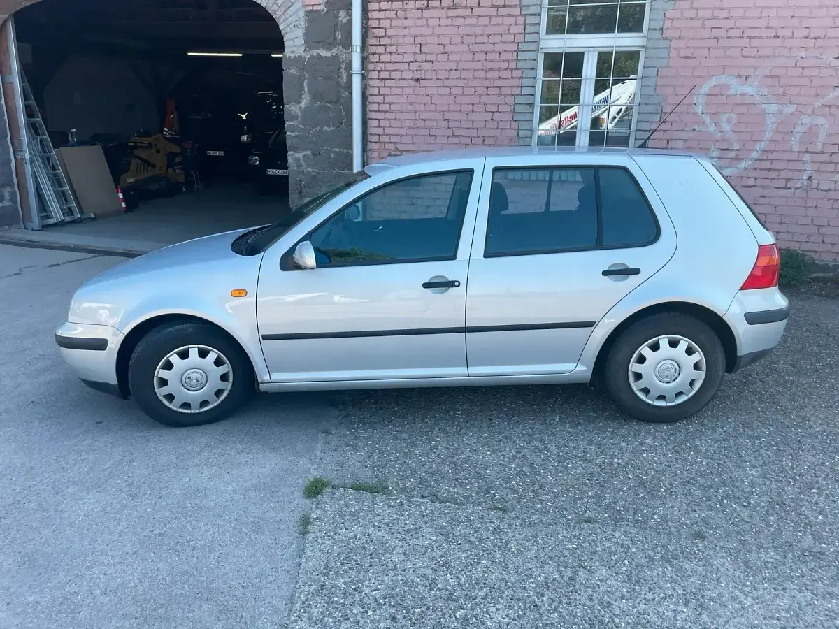 Gebraucht VW Golf IV 101 PS (74 kW) 1999 Silber Kleinwagen