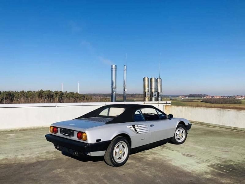 Gebraucht Ferrari Mondial 230 PS (169 kW) 1985 Silber Cabrio