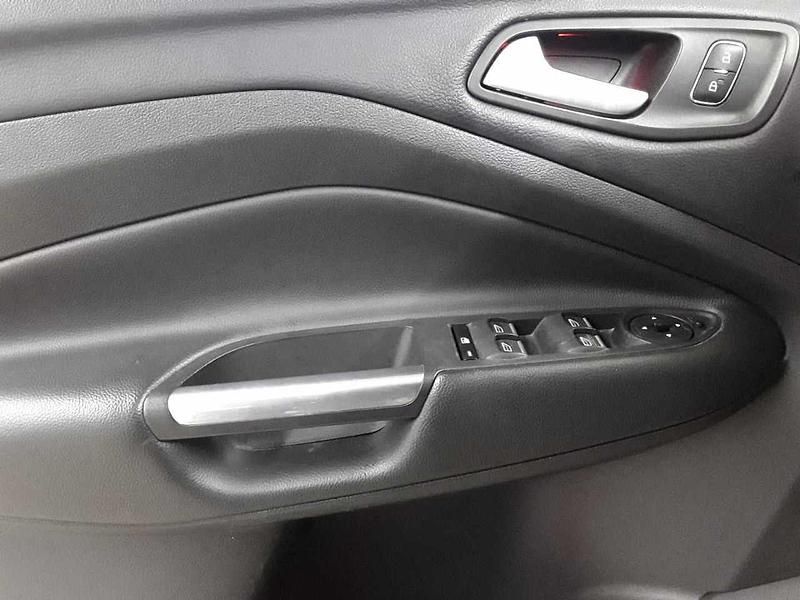 Gebraucht Ford Kuga Titanium 180 PS (132 kW) 2019 Arktisweiß metallic SUV