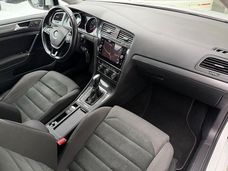 Gebraucht VW Golf VII Comfortline 150 PS (110 kW) 2019 Weiß Limousine