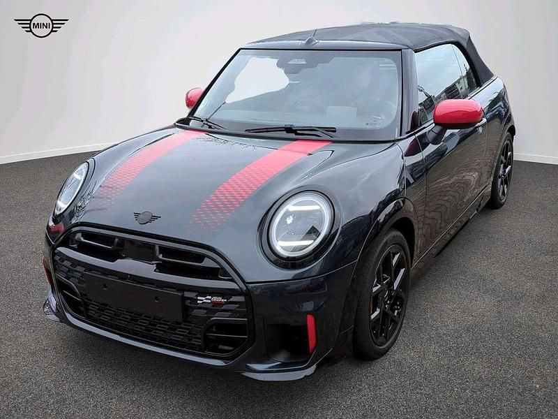 Grau Gebraucht 2024 Mini John Cooper Works Cabriolet Cabrio | 43.450 € (Etwas zu teuer) - Bild 1/4