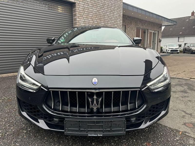 Gebraucht Maserati Ghibli 275 PS (202 kW) 2018 Schwarz Limousine