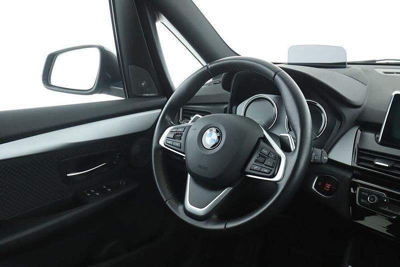 Gebraucht BMW 220 Gran Tourer 190 PS (139 kW) 2021 Grau Van / Kleinbus