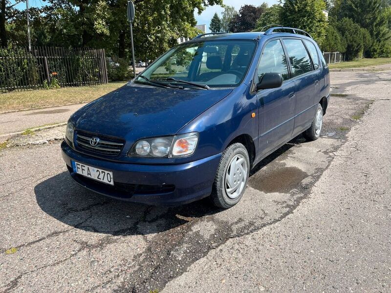 Blau Gebraucht 1999 Toyota Picnic Van / Kleinbus | 2.950 € - Bild 1/4