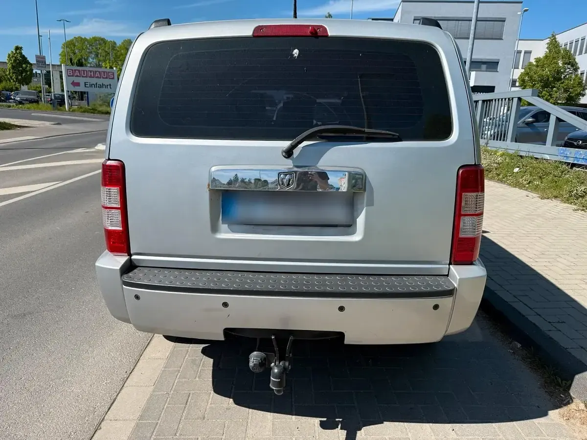 Second-hand Dodge Nitro 177 CP (130 kW) 2010 Argintiu SUV