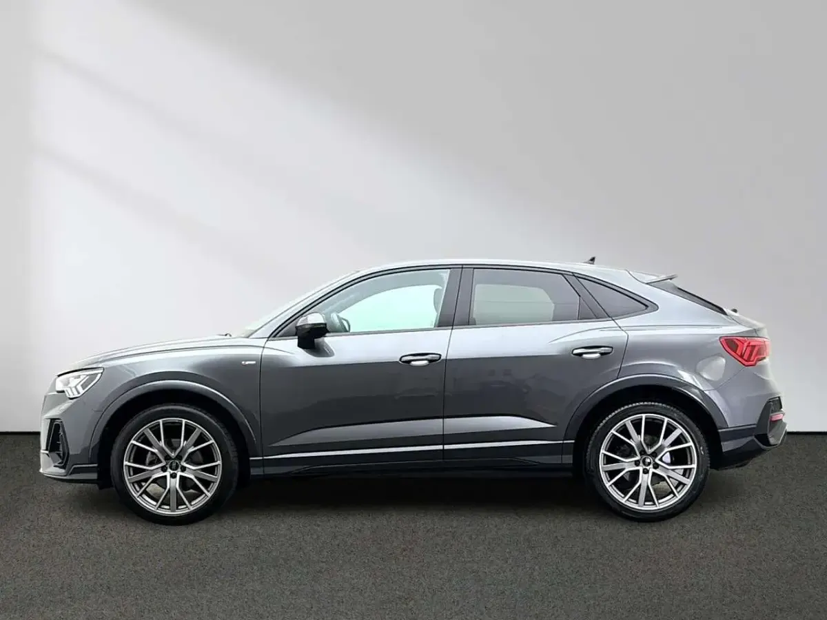 Gebraucht Audi Q3 Sportback S-Line 150 PS (110 kW) 2023 Daytonagrau perleffekt SUV