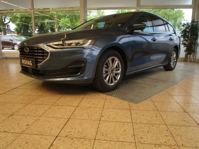 Blau Gebraucht 2023 Ford Focus Titanium Kombi | 20.990 € (Guter Preis) - Bild 1/4