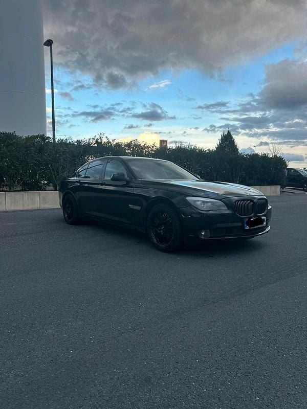 Gebraucht BMW 730 245 PS (180 kW) 2012 Schwarz Limousine