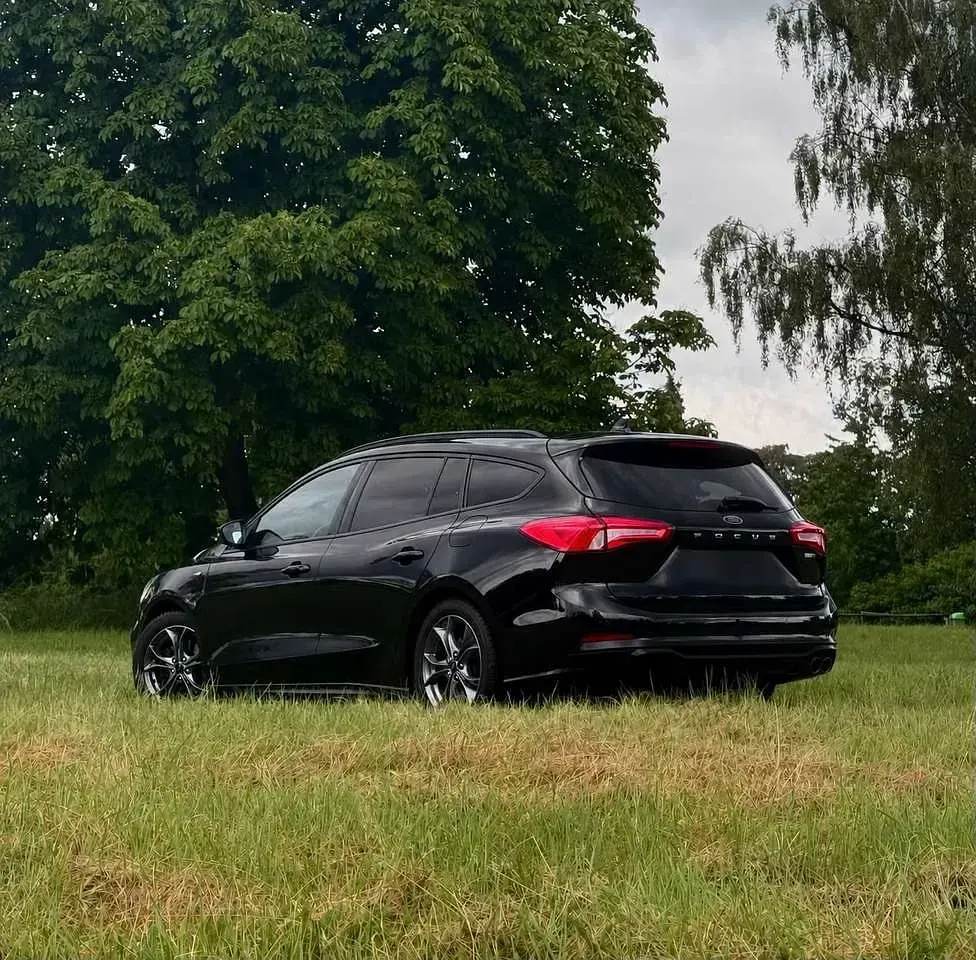 Gebraucht Ford Focus ST-Line 125 PS (91 kW) 2020 Schwarz Kombi