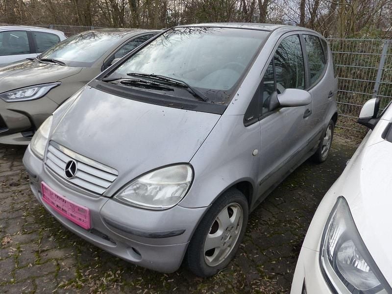 Gebraucht Mercedes A170 Avantgarde 90 PS (66 kW) 2001 Silber Kleinwagen