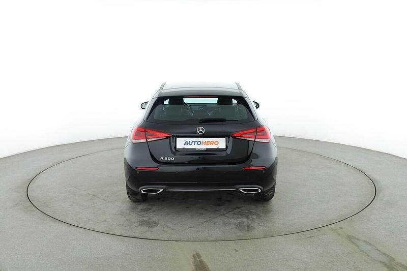 Gebraucht Mercedes A200 163 PS (119 kW) 2021 Schwarz Limousine