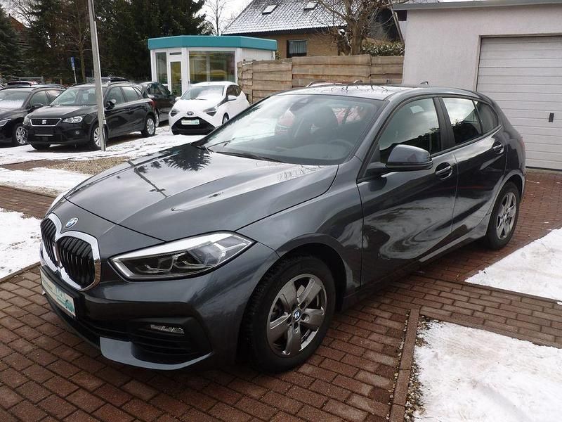 Gebraucht BMW 116 Advantage 116 PS (85 kW) 2021 Grau Kleinwagen