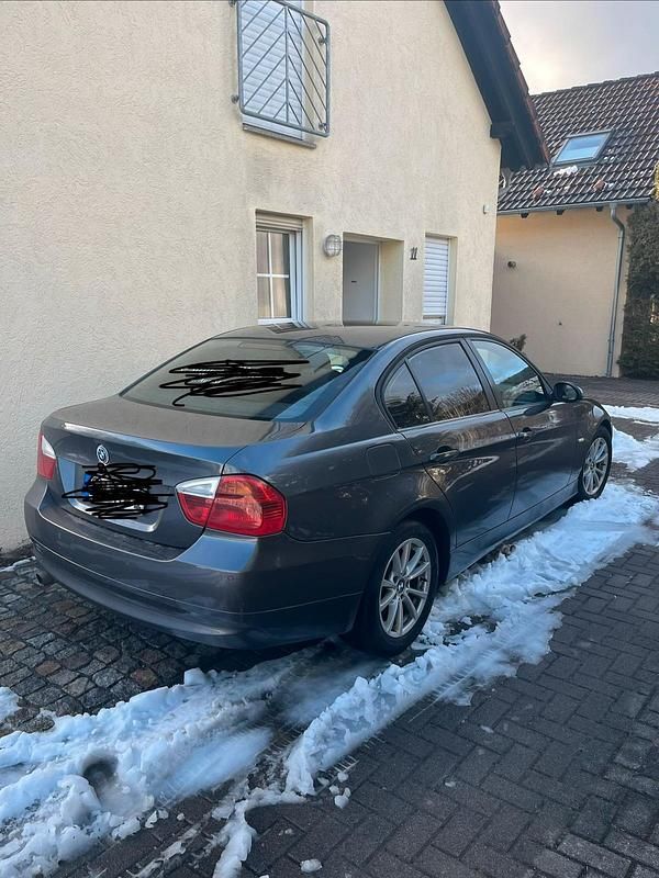 Gebraucht BMW 320 150 PS (110 kW) 2005 Grau Limousine