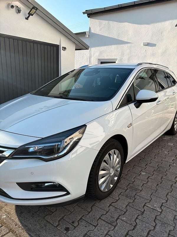 Gebraucht Opel Astra 160 PS (117 kW) 2016 Weiß Kombi