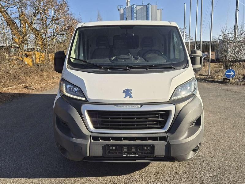 Gebraucht Peugeot Boxer Comfort plus 131 PS (96 kW) 2016 Lack weiss banquise/deckende Van