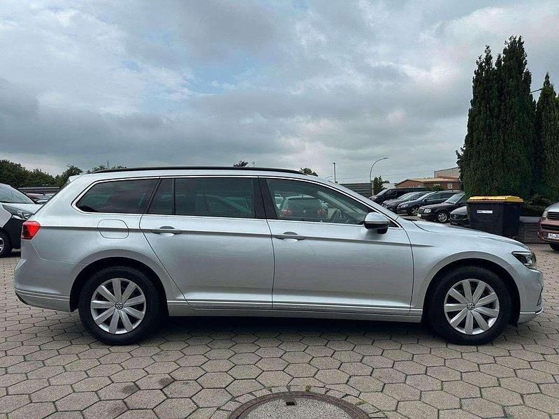 Gebraucht VW Passat Business 150 PS (110 kW) 2021 Silber Kombi