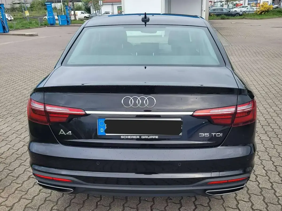 Gebraucht Audi A4 163 PS (119 kW) 2021 Schwarz Limousine